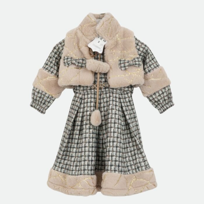 طقم شتوي أنيق للبنات مع جاكيت فرو – تصميم فاخر